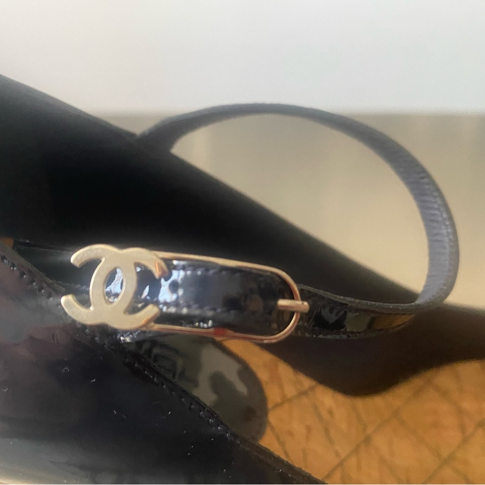 CHANEL Cork Platform Sandals, size 38, Navy Patent Leather, New in original box - Picture 3 of 9